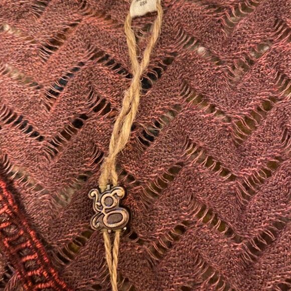 Brand new Lacey shirt - Picture 4 of 4